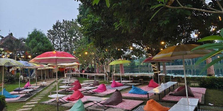 Tepi Danau Resto & Caffe Dramaga : Tempat Nongkrong Favorite Disela Kepenatan