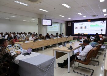 Pimpin Monev Penyelesaian Layanan Pertanahan, Wamen Ossy: Selesaikan Berkas Pertanahan Masyarakat