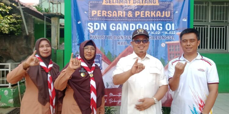Meubelair di SDN Gandoang 01 Tidak Memadai, Program Aspirasi Fathoni Jadi Solusi