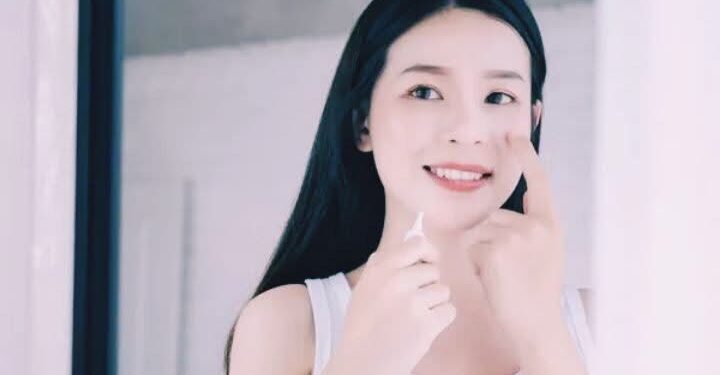 Wajib Tahu! 5 Alasan Kenapa Sunscreen Tetap Penting Dipakai Walau Musim Hujan