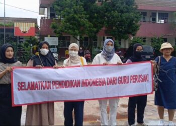 Diduga Diskriminatif, Wali Murid SDN Pajeleran 01 Gelar Unjuk Rasa: Tuntut Wali Kelas Dinonaktifkan