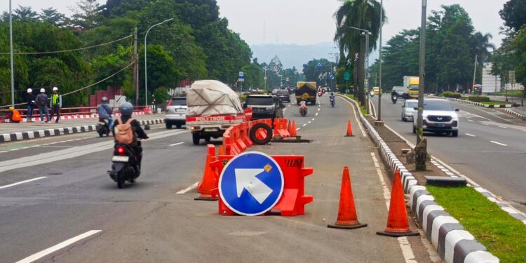 Tambal Sulam Jalan di Kabupaten Bogor Disorot, Warga Keluhkan Tambalan Cepat Rusak