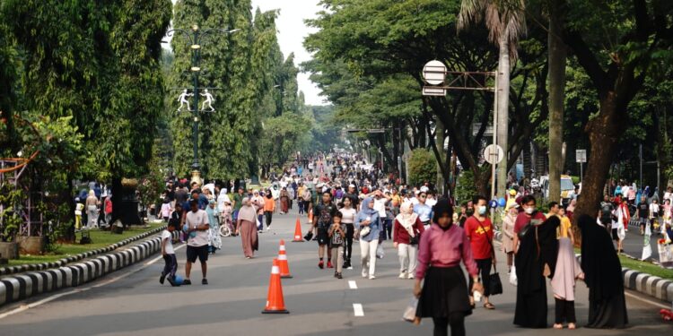Masyarakat Sumringah Penutupan Empat Jalur di CFD Tegar Beriman