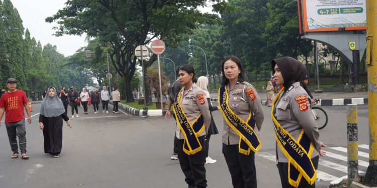 Mojang Lodaya Polres Bogor Hadir Untuk Pengunjung CFD