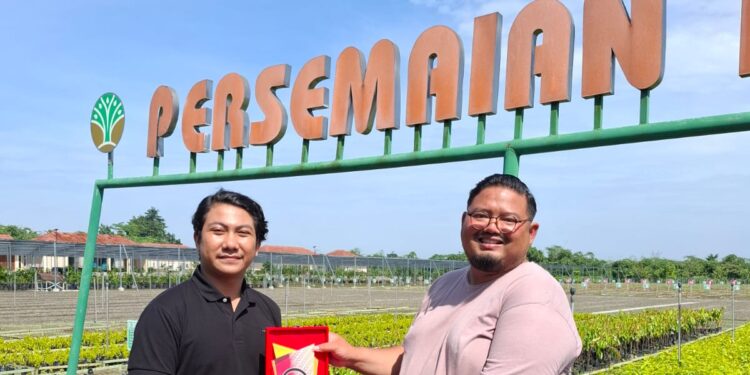 Peringati Hari Lahir ke-7, Vinus Bagikan dan Tanam 7.000 Bibit Pohon di DAS Ciliwung-Cisadane