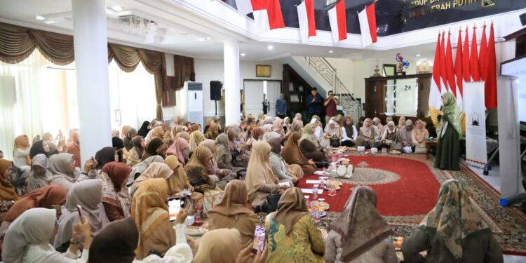 Pengajian Bulanan TP PKK Kabupaten Bogor Bahas Menjadi Manusia Yang Beruntung