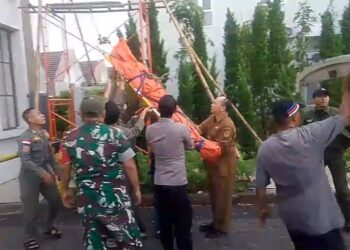 Gegara Sinyal Ponsel, Pekerja Bangunan Tersambar Petir