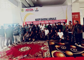 Ketua KORMI Kabupaten Bogor Rike Iskandar (Akew) saat memberikan keterangan dalam acara Ngopi Bareng Jurnalis.