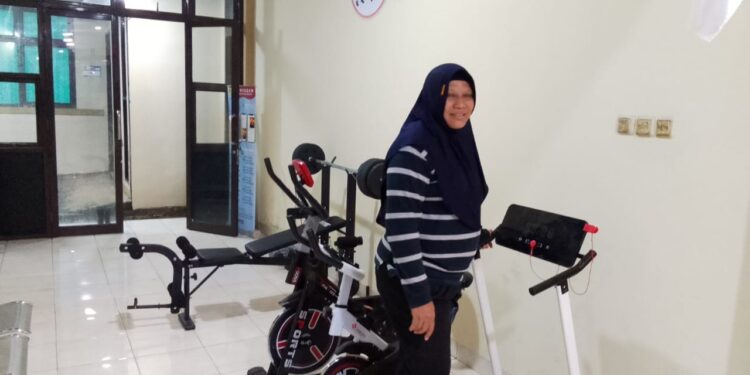 Penunjang Kesehatan, Pemcam Cariu Siapkan Sarana Olahraga
