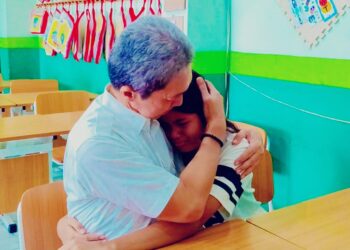 Tangis Haru Adylla Pecah di Pelukan Wali Kota Bogor Saat Pengambilan Rapor