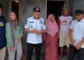 Kades Sumur Batu Tinjau Program Rutilahu, Pastikan Bantuan Tepat Sasaran
