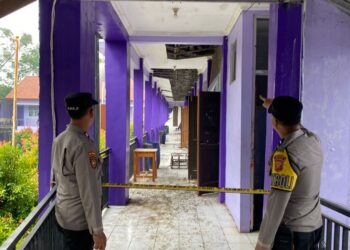 Atap Ruang Kelas Ambruk, Siswa SMAN 2 Gunung Putri Diliburkan Sementara