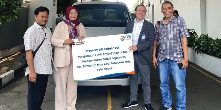 BRI KC Depok Serahkan Bantuan Ambulans TJSL kepada Yayasan Insan Peduli Sejahtera
