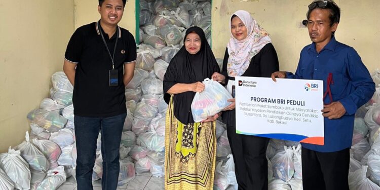 BRI Branch Office Tambun Salurkan 5.000 Paket Sembako untuk Warga Kabupaten Bekasi