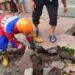 Ular Sanca 3 Meter Bersarang di Saluran Air, Damkar Butuh 45 Menit untuk Evakuasi