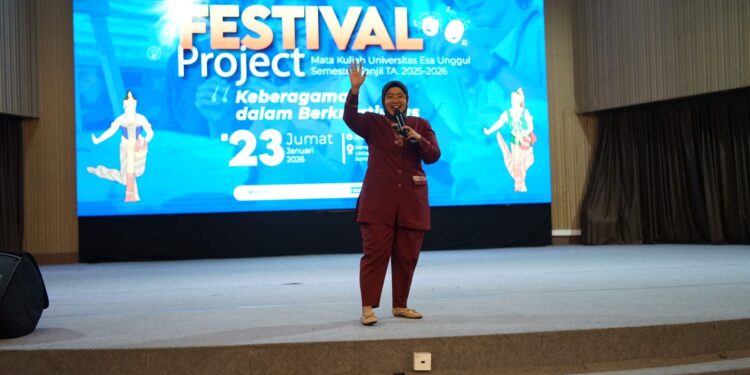 Dari Tugas Jadi Buku, Karya Mahasiswa Esa Unggul Naik Level di Festival Kampus