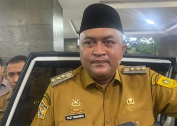 Bupati Bogor Rudy Susmanto saat memberikan keterangan mengenai kenaikan UMK Kabupaten Bogor 2026.
