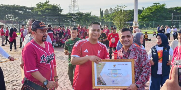PLN Gunung Putri Raih Penghargaan dari Bapenda Kabupaten Bekasi atas Kontribusi Pendapatan Daerah Tahun 2025