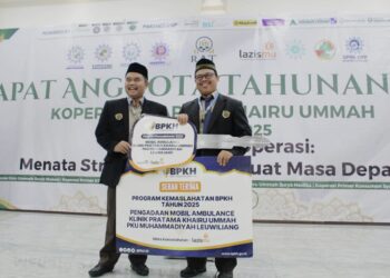 BPKH Serahkan Ambulans di RAT ke-26 Koperasi Syariah Khairu Ummah