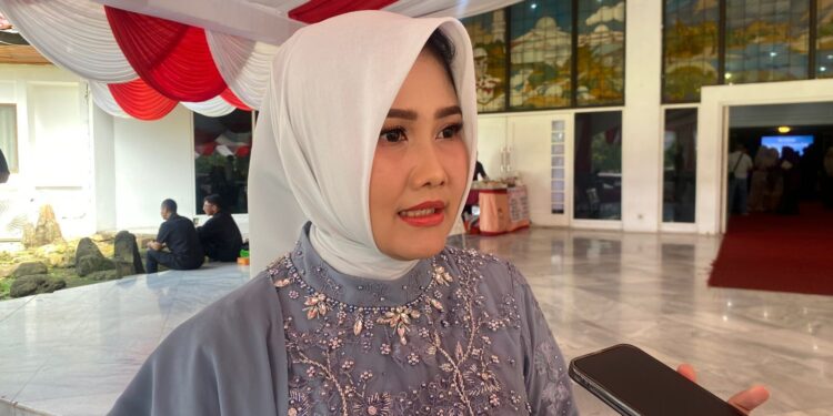 Kepala Disbudpar Kabupaten Bogor Ria Marlisa saat memaparkan strategi pengembangan pariwisata daerah.
