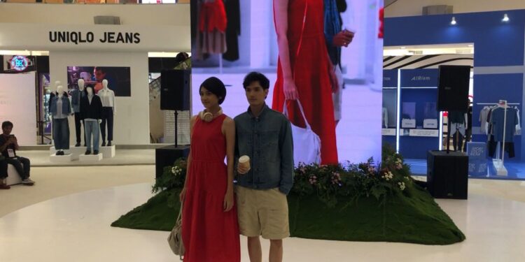 Ringan, Rapi, dan Effortless: Linen UNIQLO Jadi Andalan Gaya Musim Panas