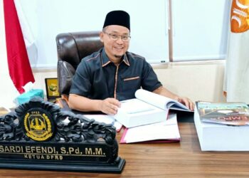 Ketua DPRD Kota Bekasi Sardi Efendi