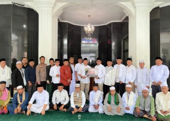 Pemkab Bogor Gelar Jumat Keliling di Jonggol, Salurkan Bantuan Rp100 Juta untuk Masjid