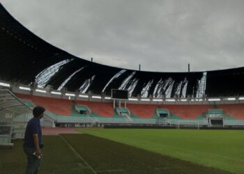 Atap Stadion Pakansari Rusak Diterjang Angin, Perbaikan Telan Ratusan Juta