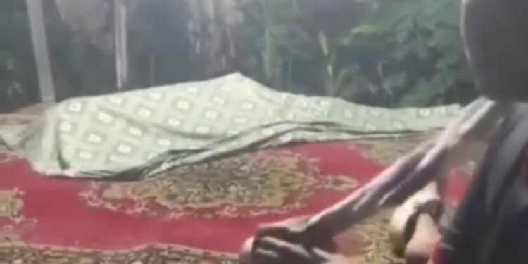 Seorang Pria Ditemukan Meninggal di Pos Ronda