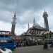 Di Tengah Amukan Angin, Masjid Nurul Wathon Tetap Kokoh dan Teduh Jalankan Salat Jumat