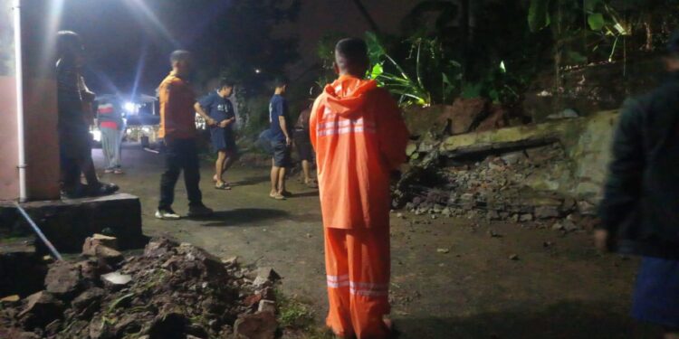 TPT Vila di Hambalang Longsor Tutup Jalan Desa, BPBD Bogor Peringatkan Potensi Susulan