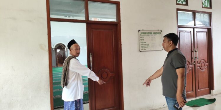 Bos Rafting Caringin Ditusuk Usai Salat Jumat, Pelaku Nyaris Diamuk Massa