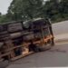 Truk Terguling Akibat Pecah Ban di KM 8 Tol Jagorawi, Arus Bogor-Jakarta Macet