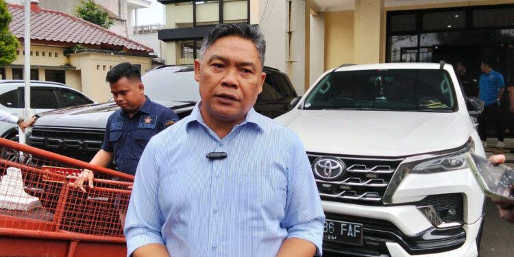 Ketua Komisi II DPRD Kabupaten Bogor Tinjau Kondisi Memprihatinkan SDN 02 Sasanawiyata Cimandala
