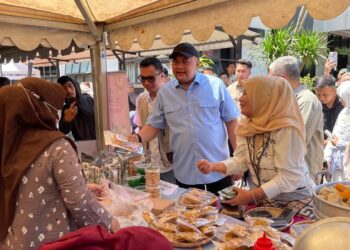 Sembako Rp96 Ribu Cuma Bayar Rp40 Ribu! Warga Serbu Pasar Citeureup Bazar Ramadan