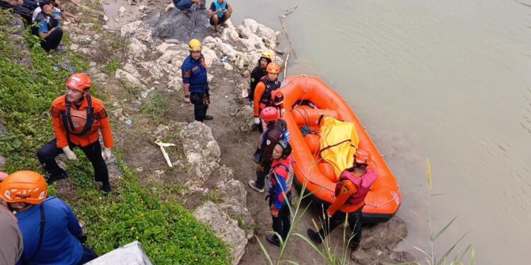 Remaja Hanyut di Citeureup Ditemukan Meninggal Dunia,