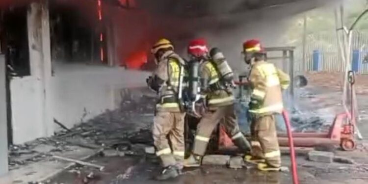 Gudang Komputer Ludes Dilalap Jago Merah