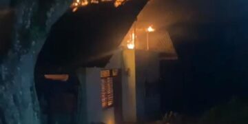 Gegara Korsleting Listrik, Satu Rumah Ludes Terbakar