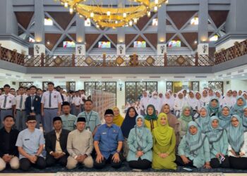 Sekda Ajat di Smartren SMAN 2 Cibinong: Pintar Saja Tidak Cukup