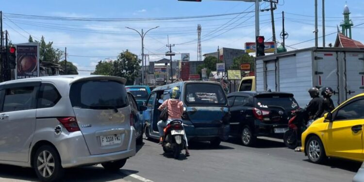 Angkot Tua Diusulkan Dilarang Beroperasi di Kabupaten Bogor, Fathoni Dorong Sistem Gaji Sopir