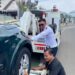 ‎Dishub Derek Mobil yang Parkir di Jalur Utama Pakansari