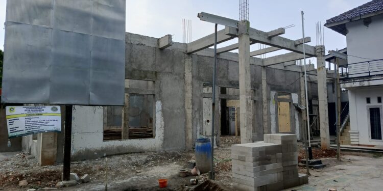 Rehab Kantor Desa Pasirangin Digenjot, Tingkatkan Kenyamanan dan Kualitas Pelayanan Warga