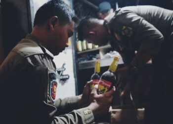 Operasi Pekat: Pol PP Kabupaten Bogor Sita 257 Botol Miras Ilegal