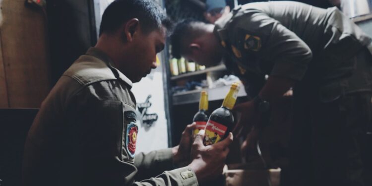 Operasi Pekat: Pol PP Kabupaten Bogor Sita 257 Botol Miras Ilegal