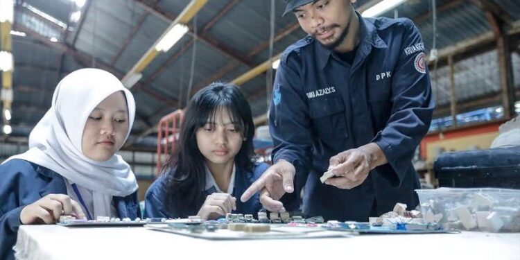 Siap Kerja dan Wirausaha, UKK di SMKN 14 Bandung jadi Tolak Ukur