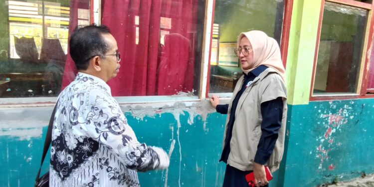Jauh dari Standar, Bangunan SDN Tanjungsari 03 Butuh Perhatian Serius