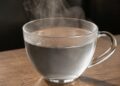 Minum Air Hangat di Pagi Hari, Ini Manfaat dan Cara Aman Melakukannya
