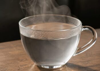 Minum Air Hangat di Pagi Hari, Ini Manfaat dan Cara Aman Melakukannya