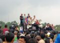 Bupati Bogor Temui Demonstran, Dukung Tambang Berizin Dibuka