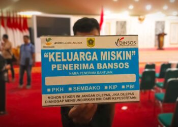 Siap-Siap Penerima Bansos Akan Ditempel Stiker, Menolak Silahkan Mundur